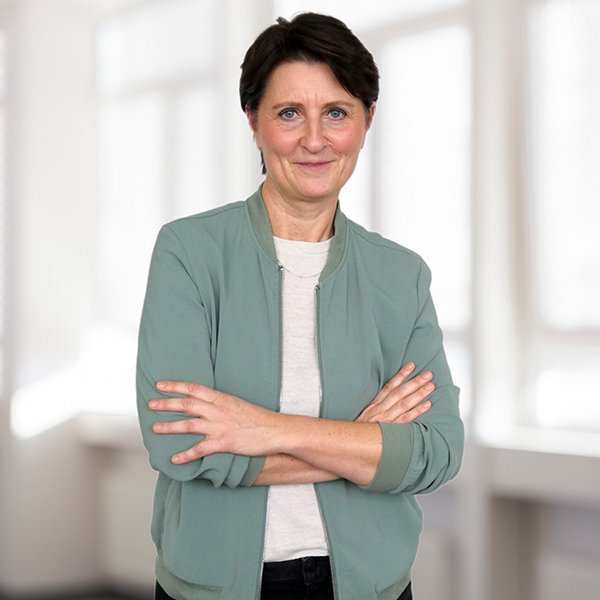 Portrait Mitarbeiterin Anita Ortner